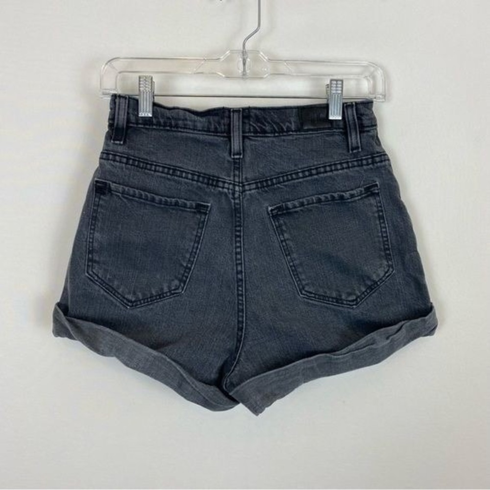 BDG Mom High Rise Cuffed Stone Washed Black Denim Shorts Size 26 - Picture 2 of 6